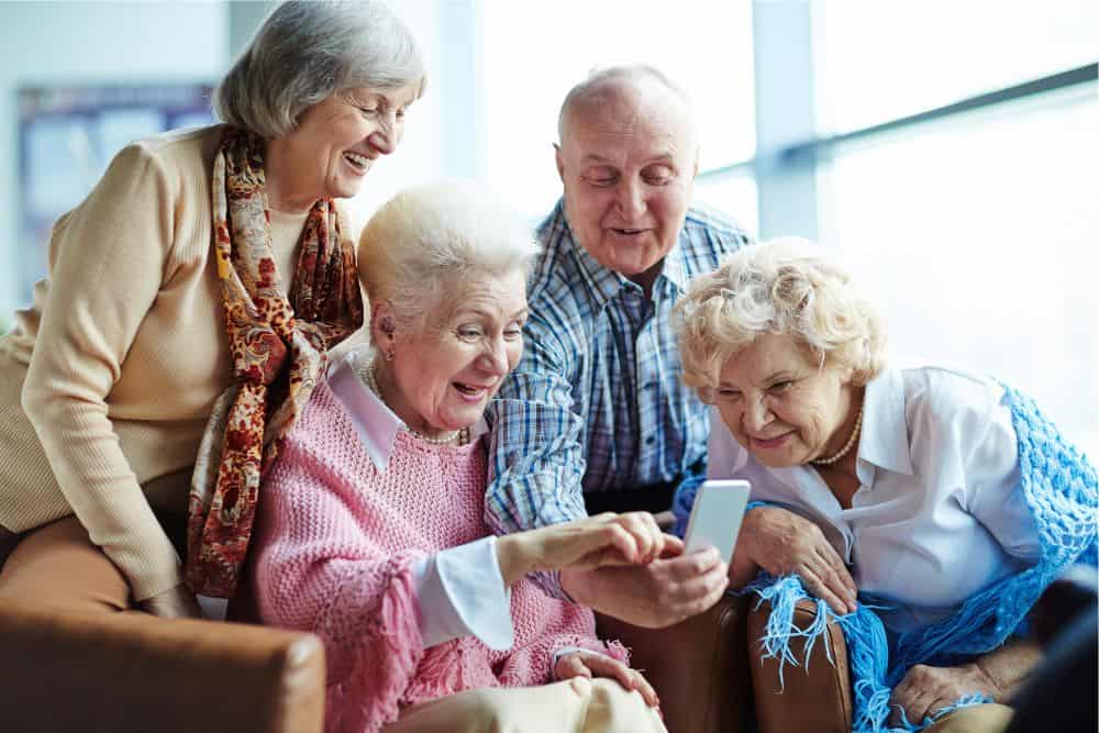 Relaciones sociales en personas mayores